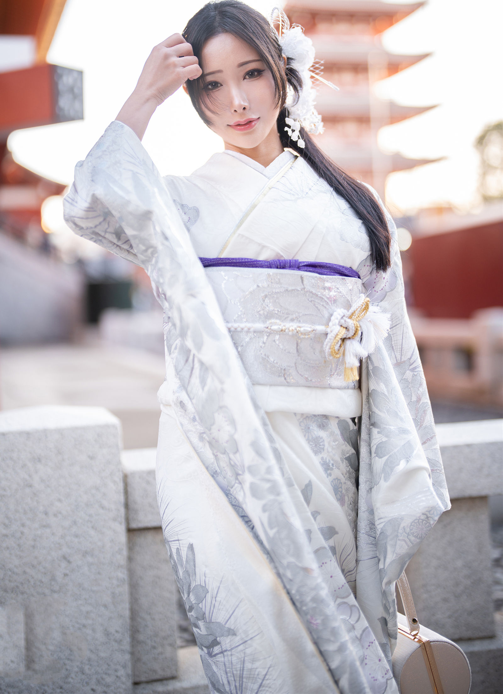 Hane Ame 雨波美女动漫博主性感Cosplay写真Original 2024 New year Silver Kimono|柠檬皮美女写真