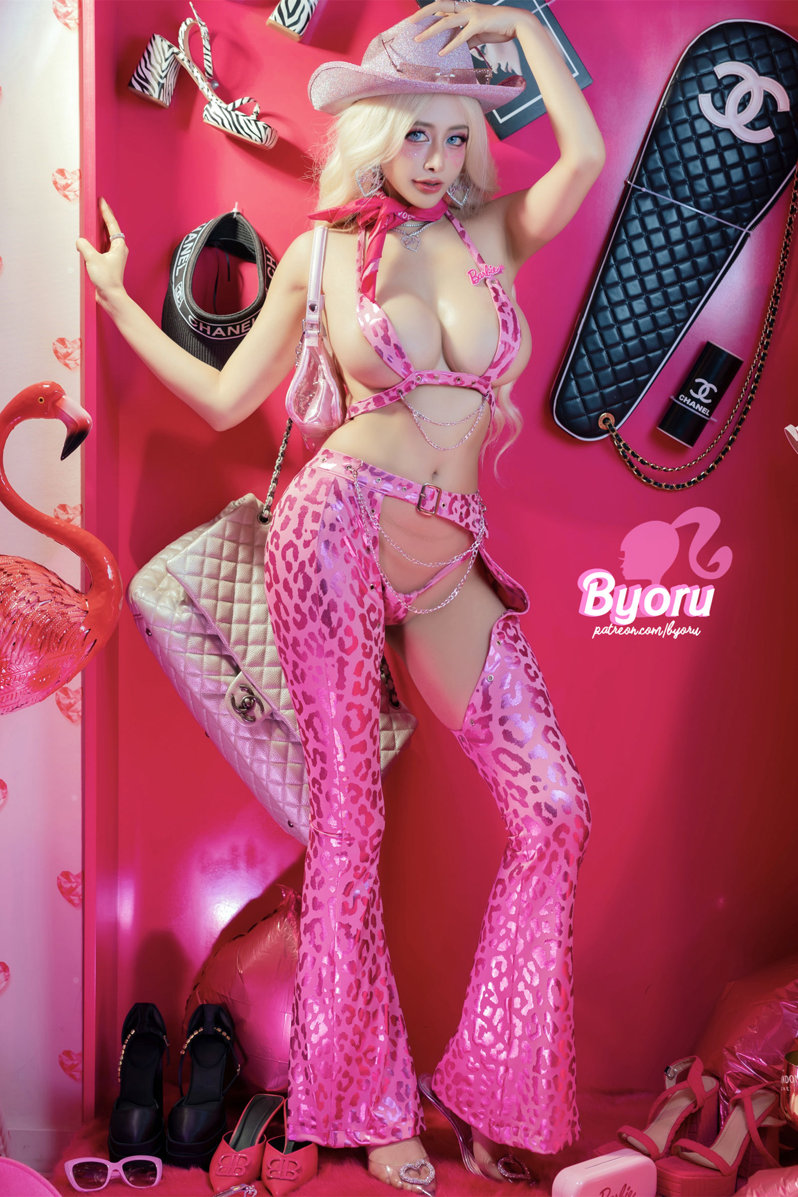 日本性感萝莉Byoru美女动漫博主性感Cosplay写真Barbie|柠檬皮美女写真